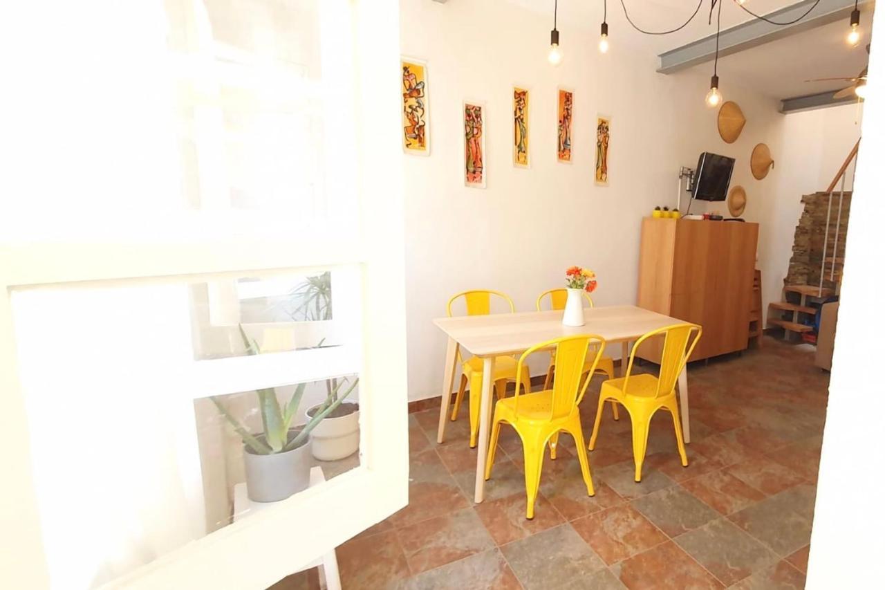 Lovelystay - Yellow Submarine House Lagos Exterior photo